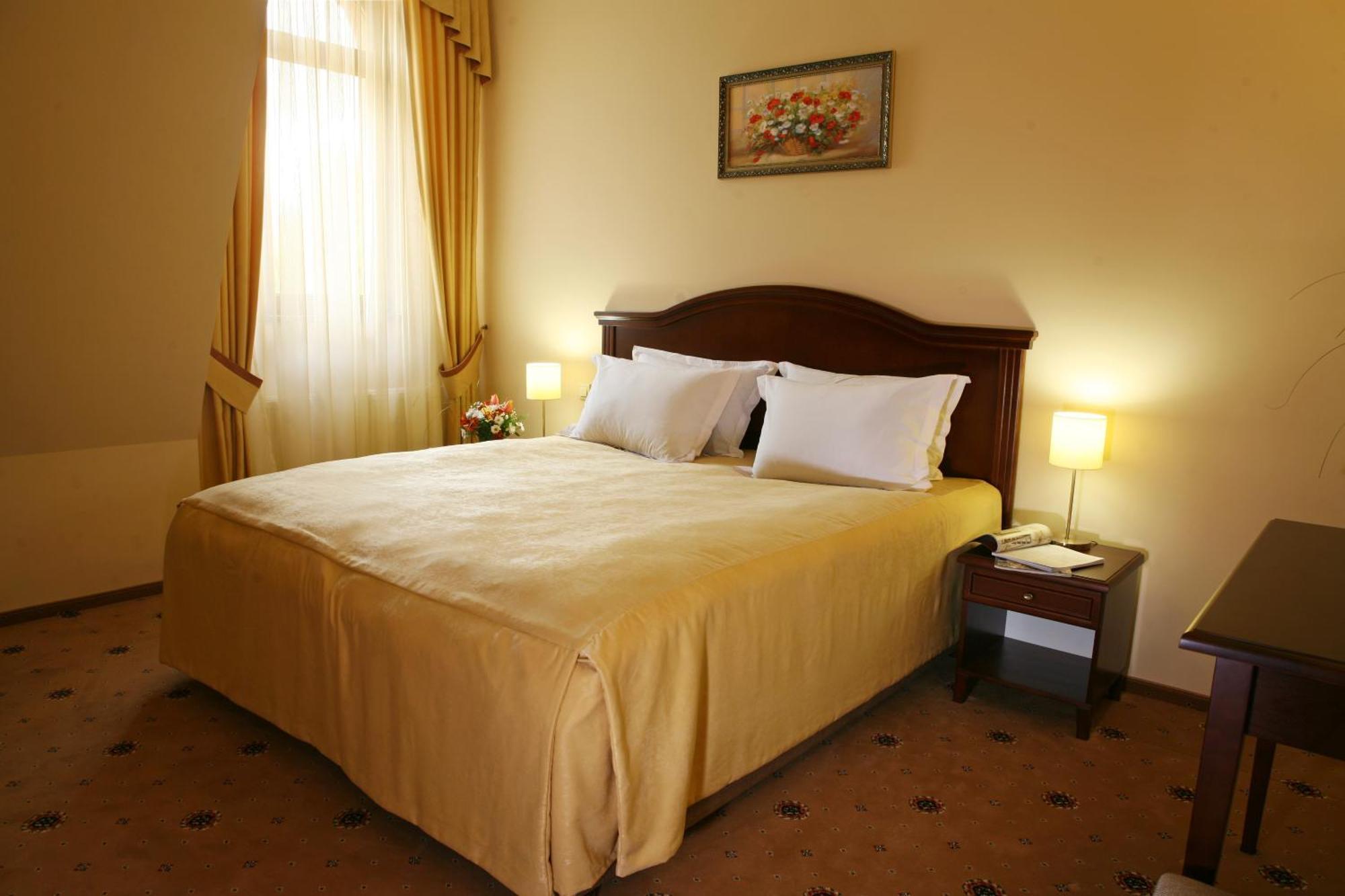Grand Hotel Pylypets Pilipets Zimmer foto